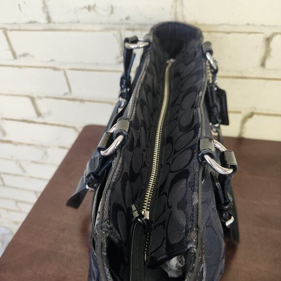 Like New Vintage Coach Signature Black Shoulder Bag Purse - Picture 9 of 13